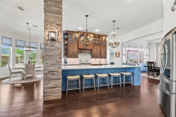 Chandelier, Dining room, Interior, Kitchen, Pendant Lights, Recessed Lighting, Wood Texture Flooring