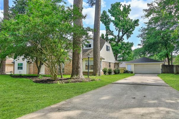 Backyard, Detached Garage, Exterior