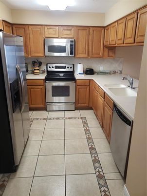 Interior, Kitchen, Stainless Steel Appliances