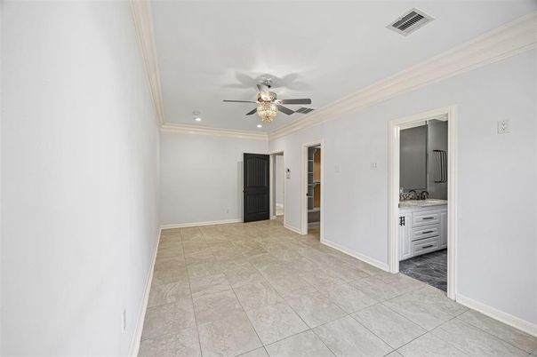 Bathroom, Empty room, Interior, Recessed Lighting