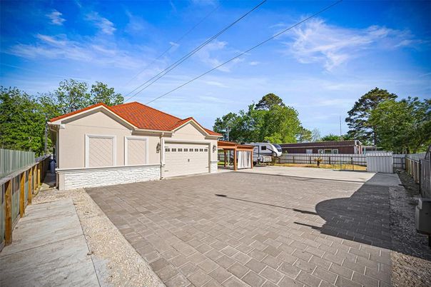 Backyard, Detached Garage, Exterior