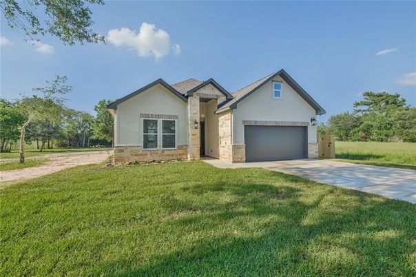 Attached, Backyard, Exterior, Facade, Farmhouse