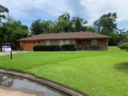 Attached, Exterior, Facade, Brick Facade, Ranch