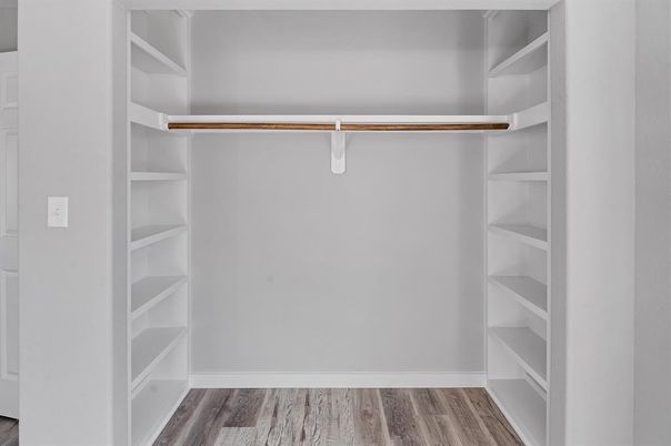 Interior, Walk-in Closets, Wood Texture Flooring