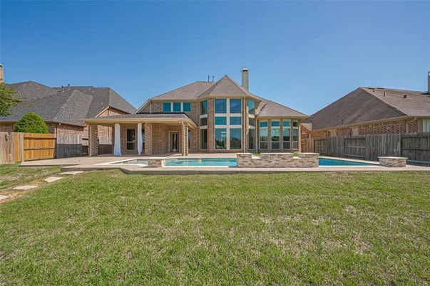 Backyard, Exterior, Pool