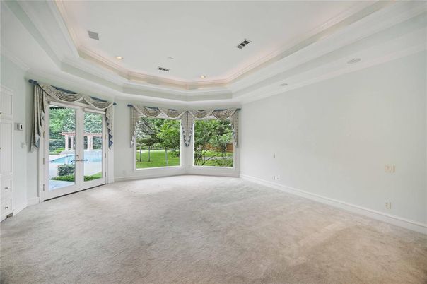 Empty room, Interior, Recessed Lighting