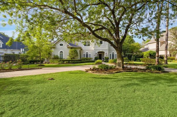Backyard, Exterior, Facade, French Provincial