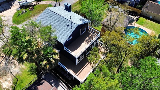 Exterior, Drone