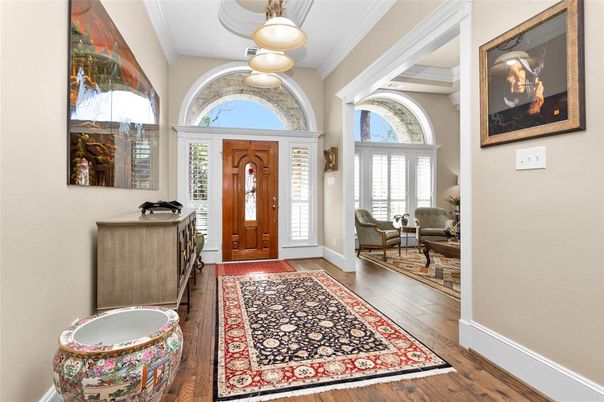 Interior, Pendant Lights, Wood Texture Flooring