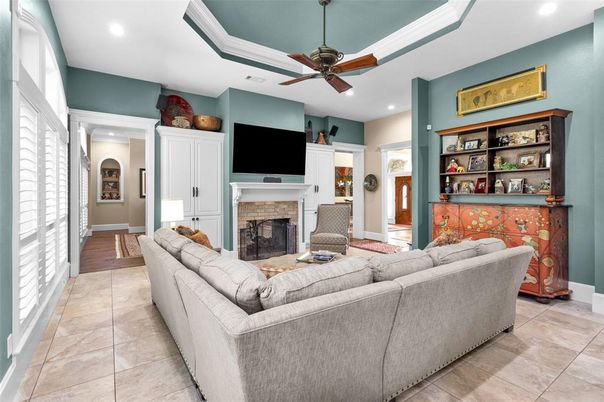 Fireplace, Interior, Living room, Recessed Lighting