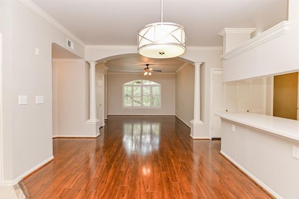 Interior, Pendant Lights, Wood Texture Flooring