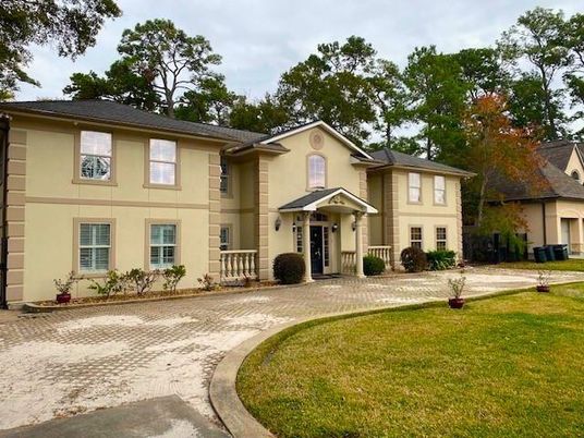 Backyard, Exterior, Facade, French Provincial