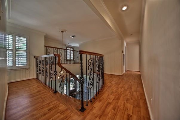Interior, Pendant Lights, Recessed Lighting, Wood Texture Flooring