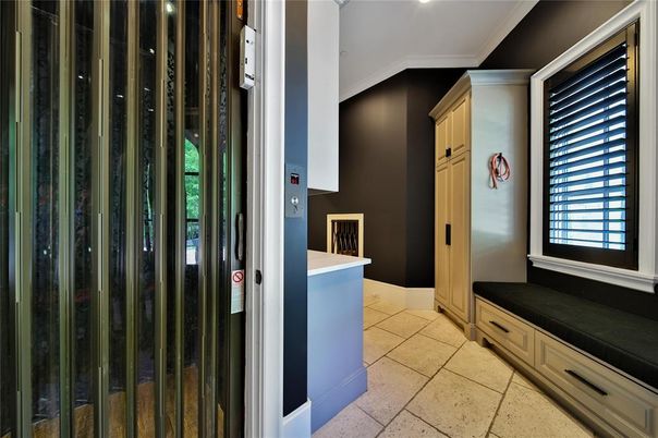 Elevator, Interior