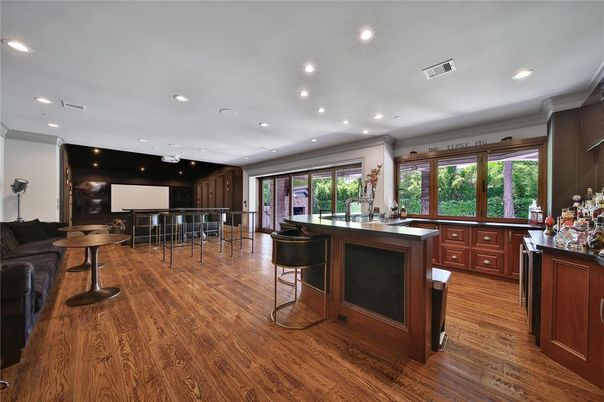 Interior, Recessed Lighting, Wood Texture Flooring