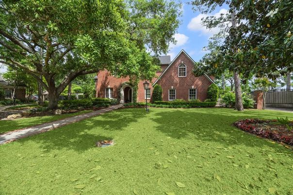 Backyard, Exterior, Facade, Brick Facade, Tudor Revival