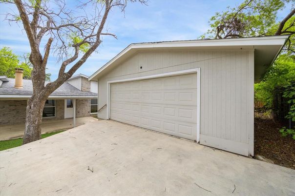 Detached Garage, Exterior
