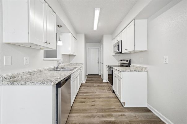 Interior, Kitchen, Pendant Lights, Wood Texture Flooring