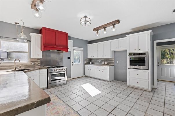Interior, Kitchen, Pendant Lights, Stainless Steel Appliances