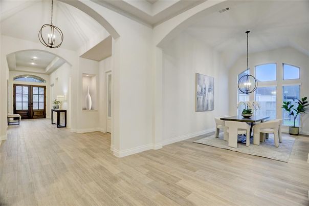 Chandelier, Dining room, Interior, Pendant Lights, Recessed Lighting, Wood Texture Flooring
