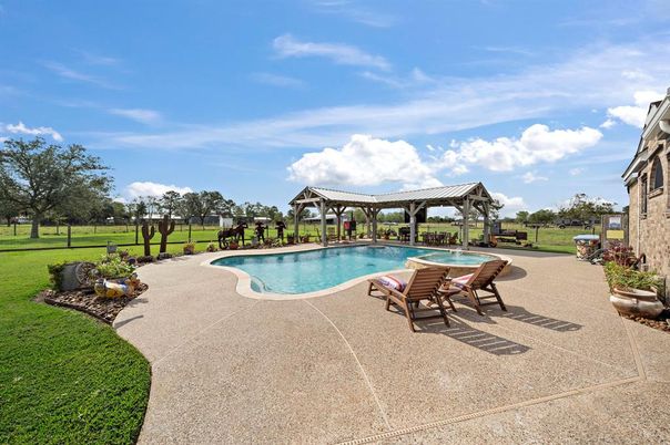 Backyard, Exterior, Pool