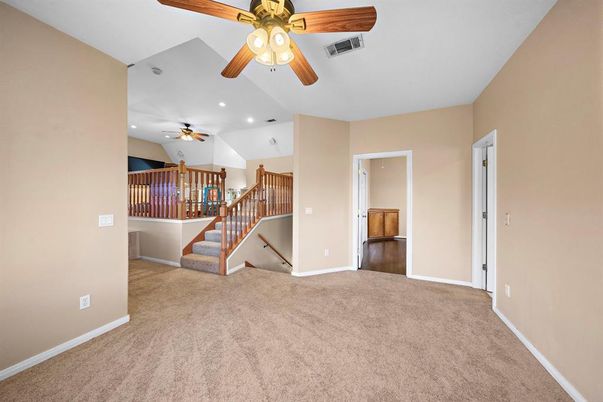 Empty room, Interior, Recessed Lighting