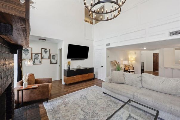 Chandelier, Interior, Living room, Wood Texture Flooring