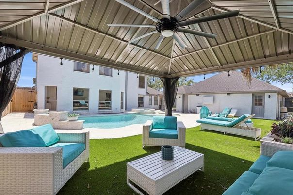 Backyard, Exterior, Pool