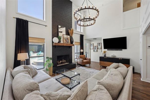 Chandelier, Fireplace, Interior, Living room, Pendant Lights, Wood Texture Flooring
