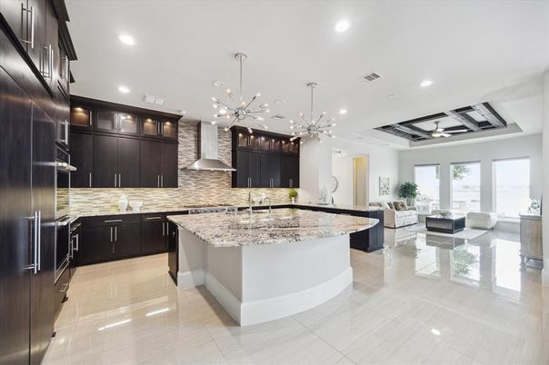 Interior, Kitchen, Living room, Pendant Lights, Recessed Lighting, Stainless Steel Appliances