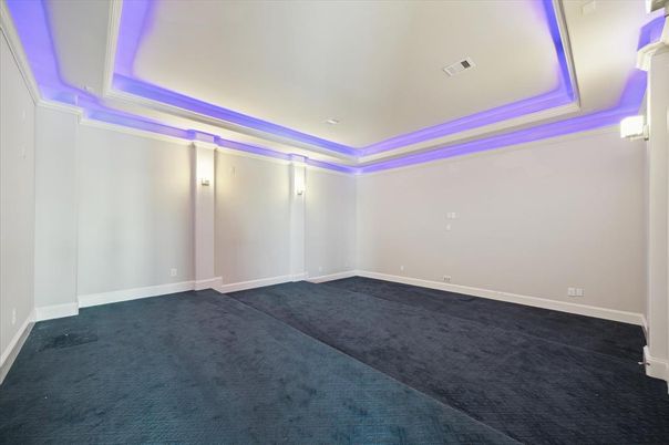 Empty room, Interior, Recessed Lighting