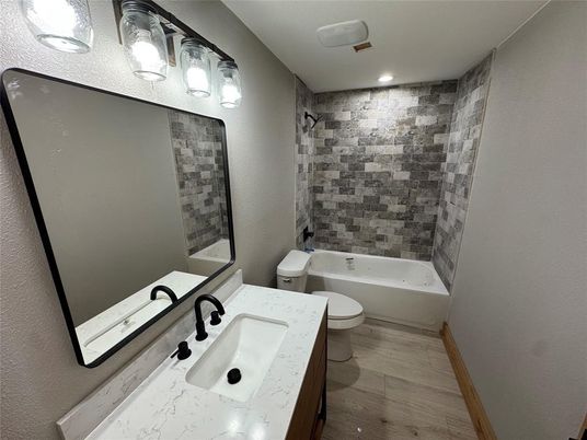 Bathroom, Interior, Recessed Lighting, Wood Texture Flooring