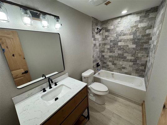 Bathroom, Interior, Recessed Lighting, Wood Texture Flooring