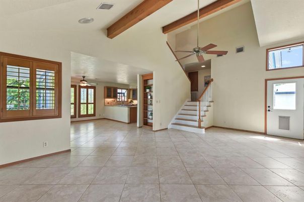 Empty room, Interior, Recessed Lighting, Wooden Beams