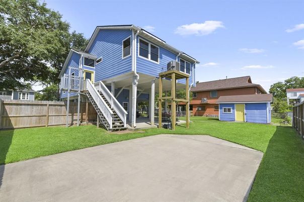 Backyard, Exterior