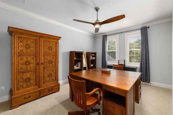 Home Office, Interior