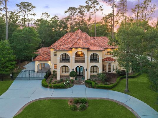 Backyard, Exterior, Facade, French Provincial