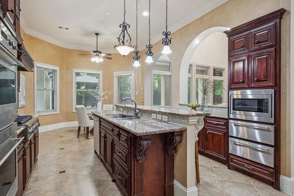 Dining room, Interior, Kitchen, Pendant Lights, Recessed Lighting, Stainless Steel Appliances
