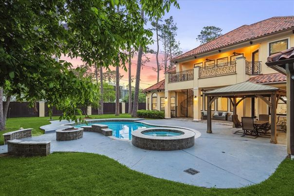 Backyard, Exterior, Pool