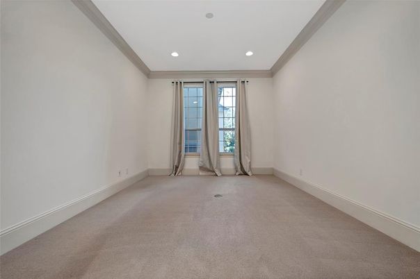 Empty room, Interior, Recessed Lighting