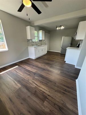 Empty room, Interior, Kitchen, Wood Texture Flooring