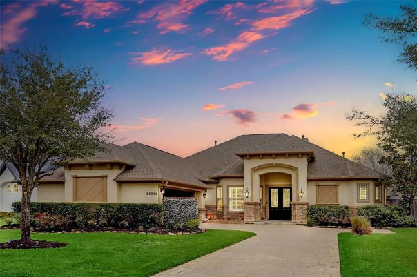 Attached, Backyard, Exterior, Facade, French Provincial