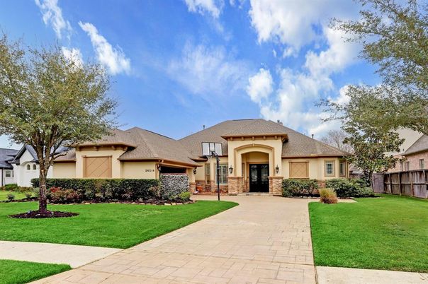 Attached, Backyard, Exterior, Facade, French Provincial