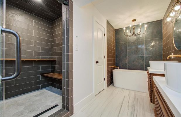 Bathroom, Free Standing Baths, Interior, Marble, Pendant Lights