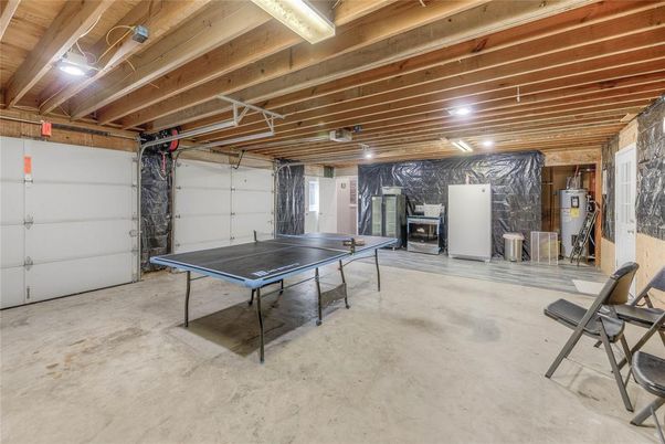 Game Room, Garage, Interior, Wooden Beams