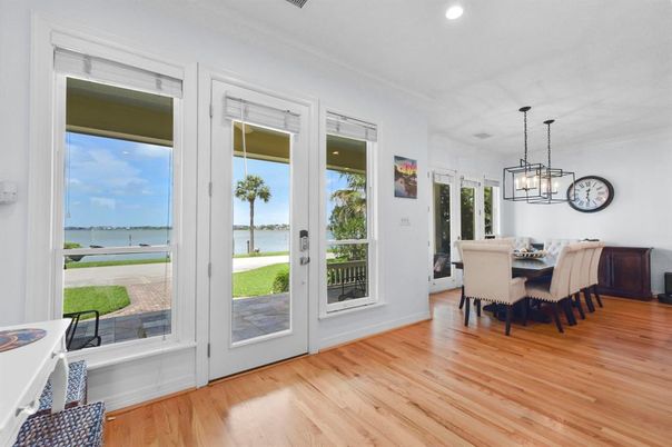 Chandelier, Dining room, Interior, Pendant Lights, Recessed Lighting, Water, Wood Texture Flooring