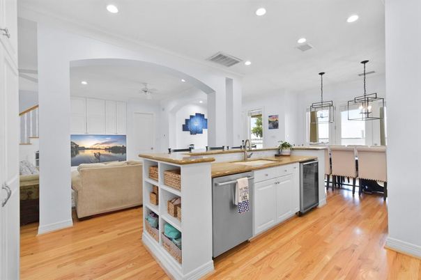 Interior, Kitchen, Living room, Pendant Lights, Recessed Lighting, Wood Texture Flooring