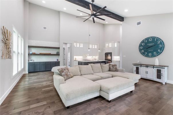Interior, Kitchen, Living room, Pendant Lights, Recessed Lighting, Wooden Beams, Wood Texture Flooring