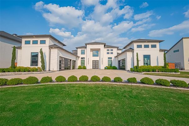 Backyard, Exterior, Facade, French Provincial