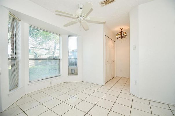 Chandelier, Empty room, Interior